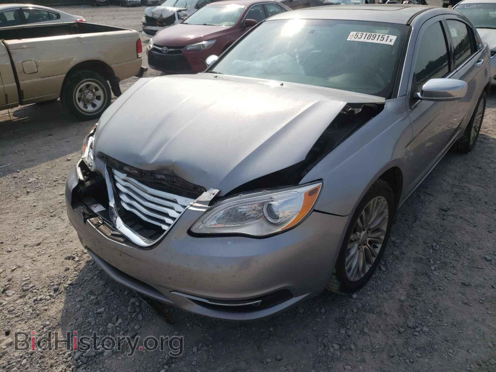 2013 CHRYSLER 200 - VIN: 1C3CCBCG6DN516532 - Фото 2