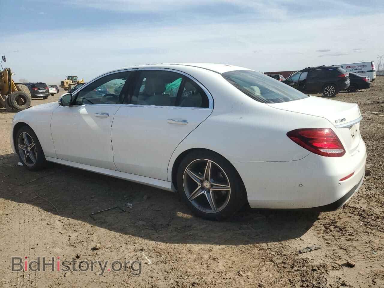 2017 MERCEDES-BENZ E-CLASS - VIN: WDDZF4KB8HA014798 - Фото 2