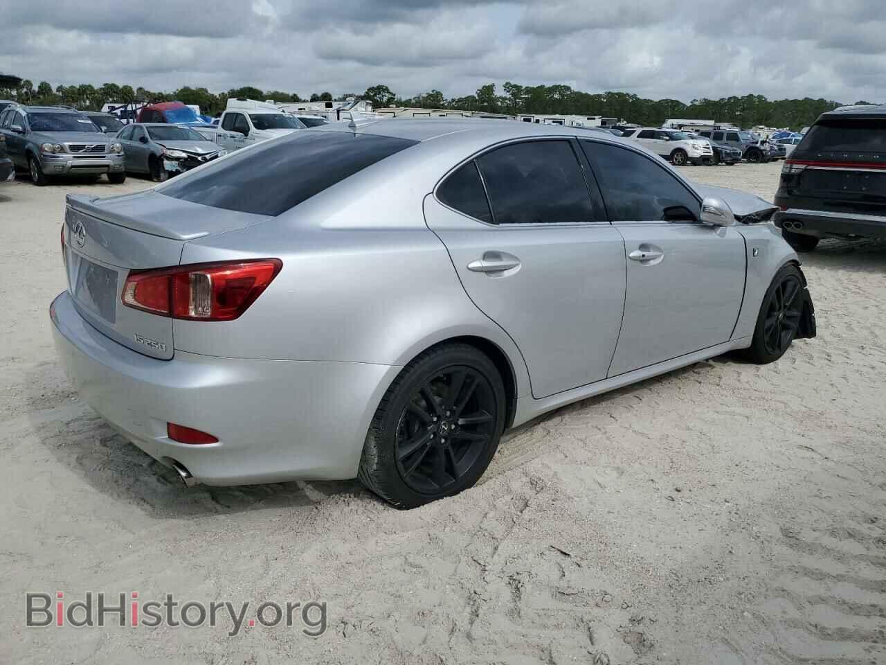 2011 LEXUS IS - VIN: JTHBF5C28B5149052 - Photo 3