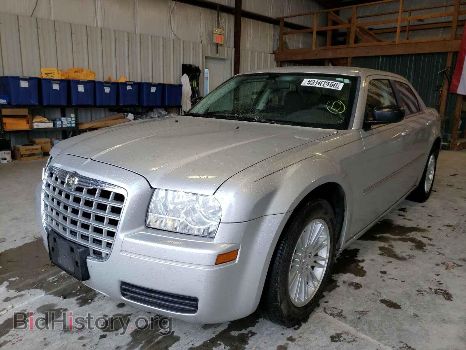 2009 CHRYSLER 300 - VIN: 2C3KA43D39H614680 - Фото 2