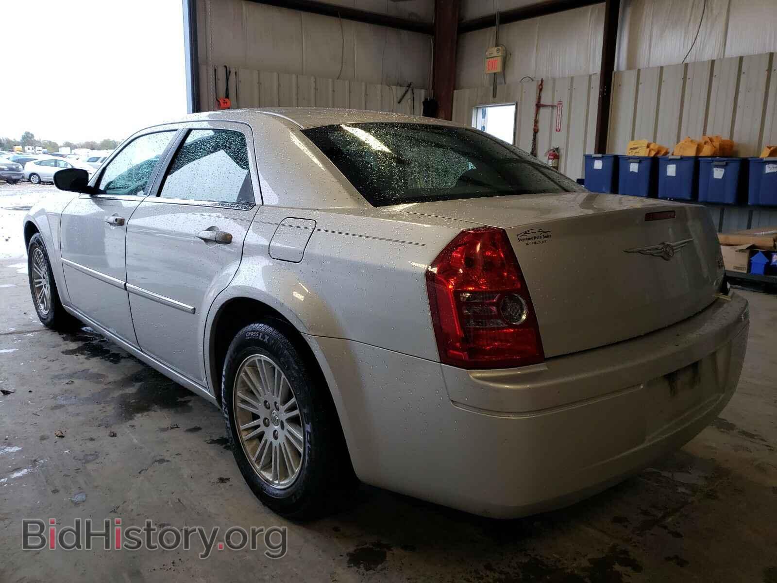 2009 CHRYSLER 300 - VIN: 2C3KA43D39H614680 - Фото 3