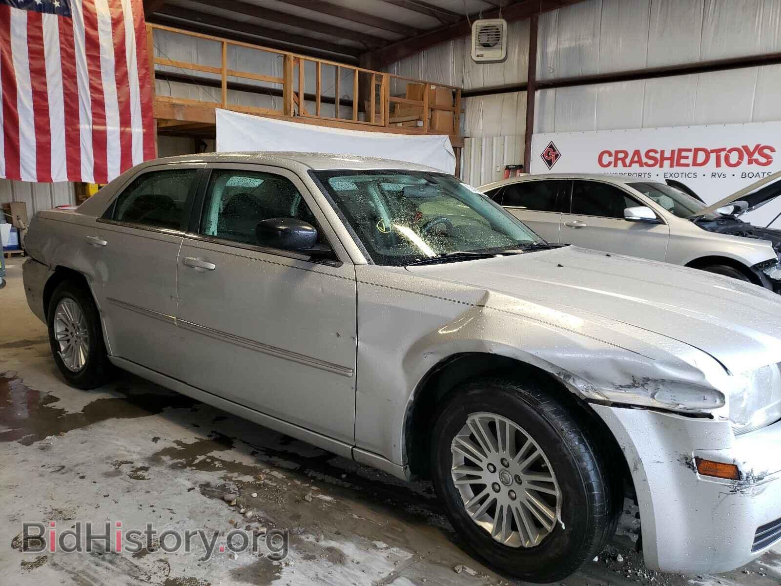 2009 CHRYSLER 300 - VIN: 2C3KA43D39H614680 - Фото 9
