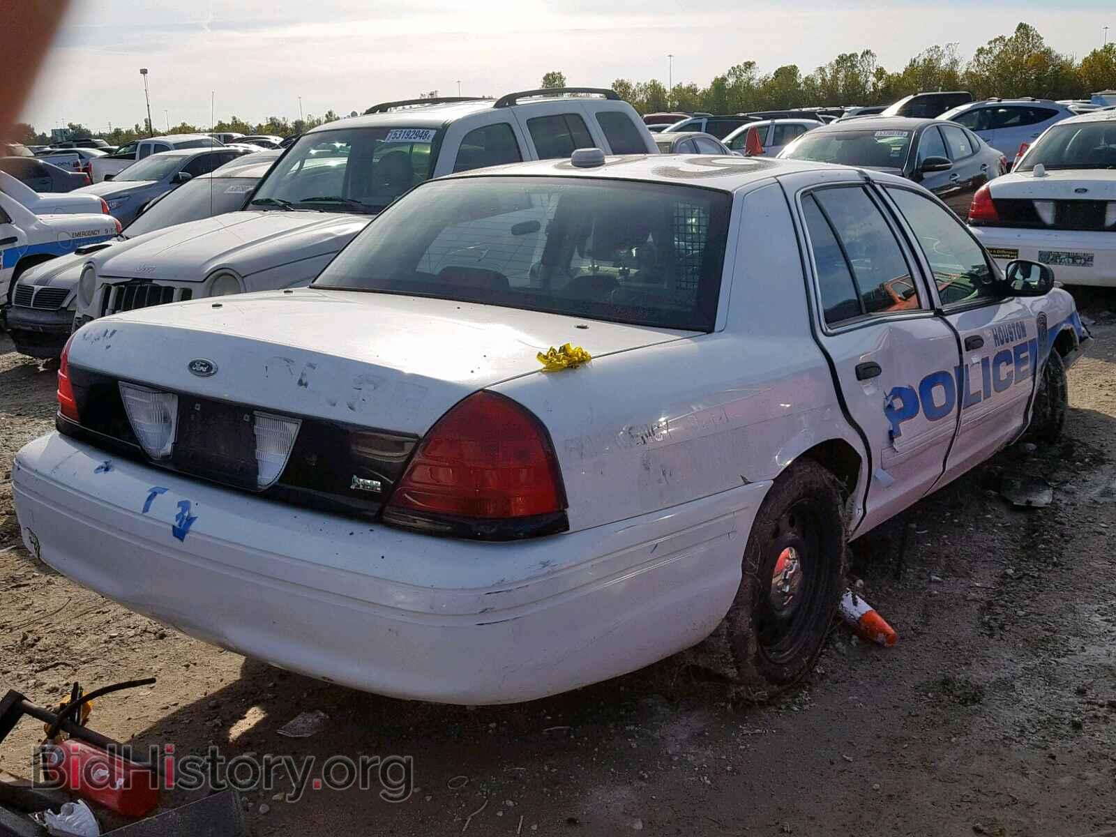 2011 FORD CROWN VIC - VIN: 2FABP7BV3BX104577 - Фото 4