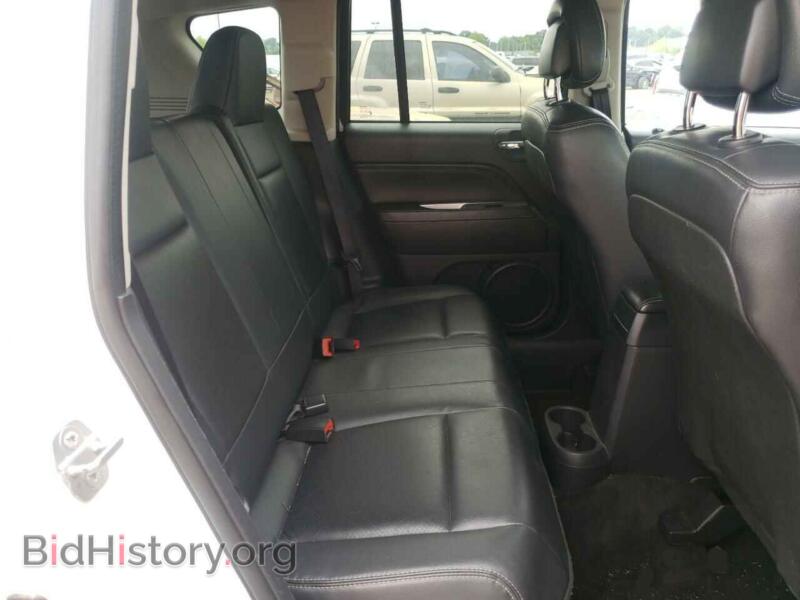 2014 Jeep COMPASS (VIN 1C4NJCEA2ED883265) — photo 6 of 10