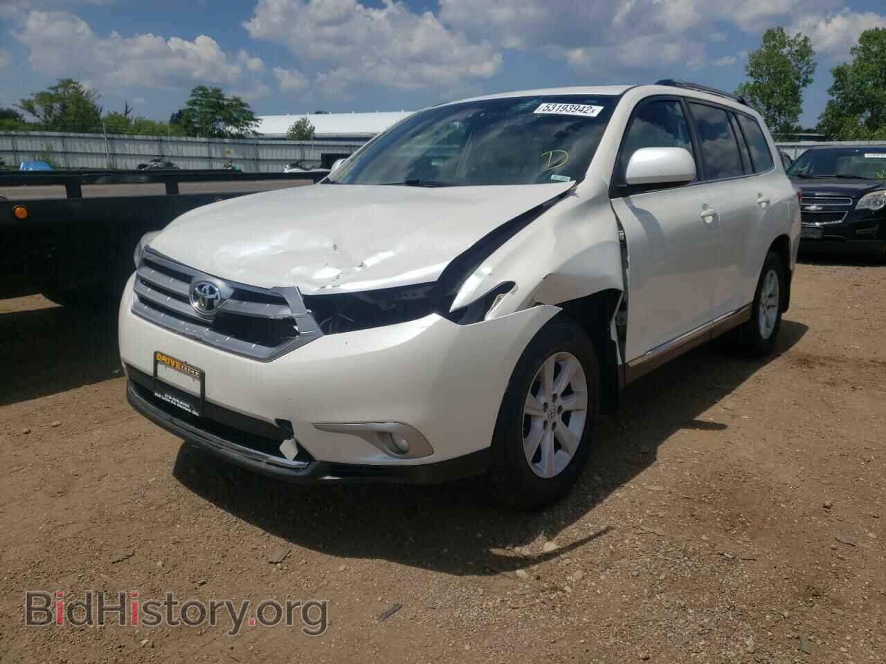 2013 TOYOTA HIGHLANDER - VIN: 5TDBK3EH3DS245140 - Фото 2