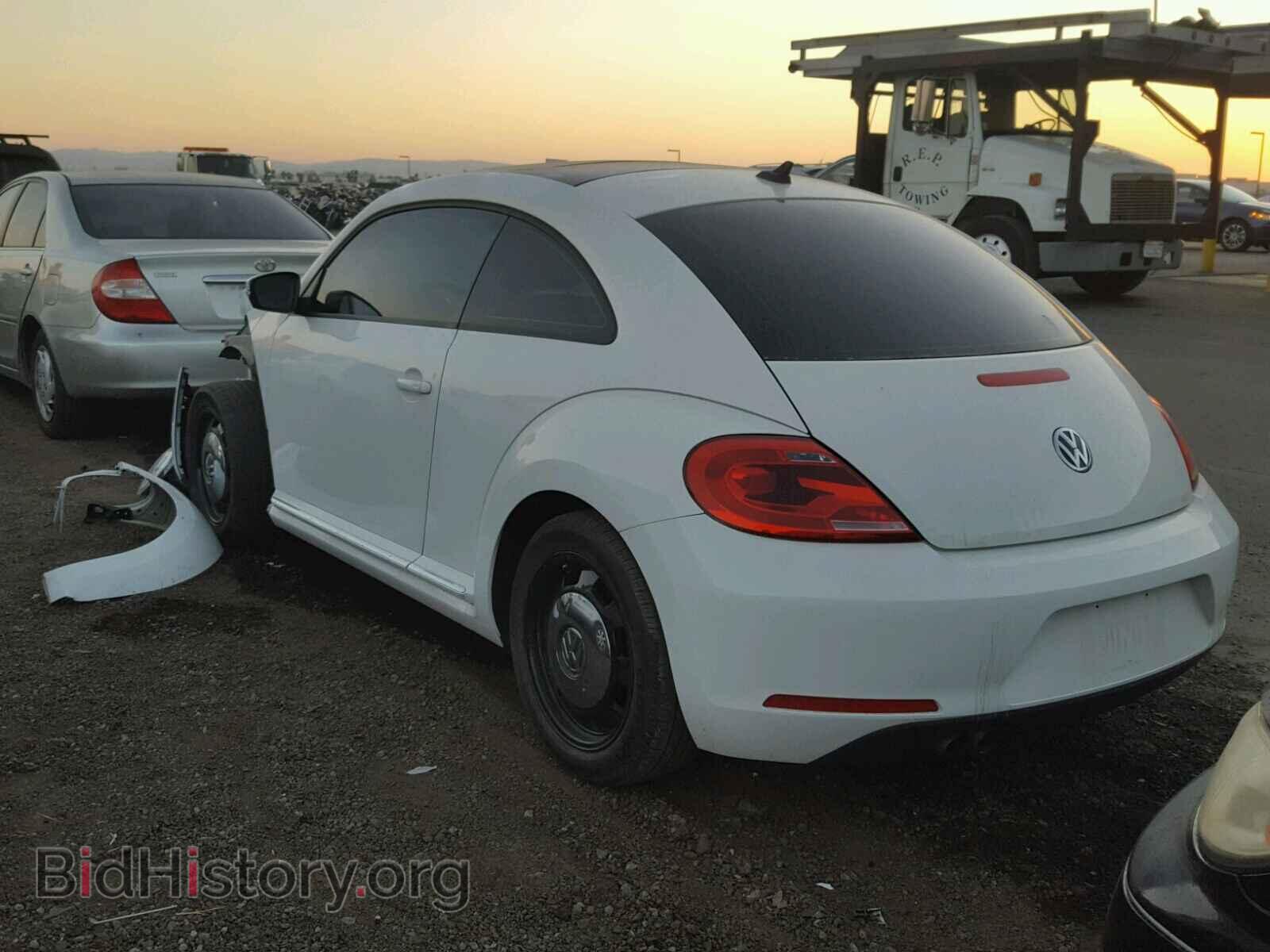 2013 VOLKSWAGEN BEETLE - VIN: 3VWJP7AT8DM658926 - Фото 3