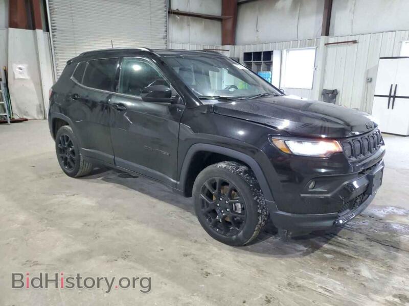 2022 Jeep COMPASS (VIN 3C4NJDBB3NT173689) — photo 4 of 11