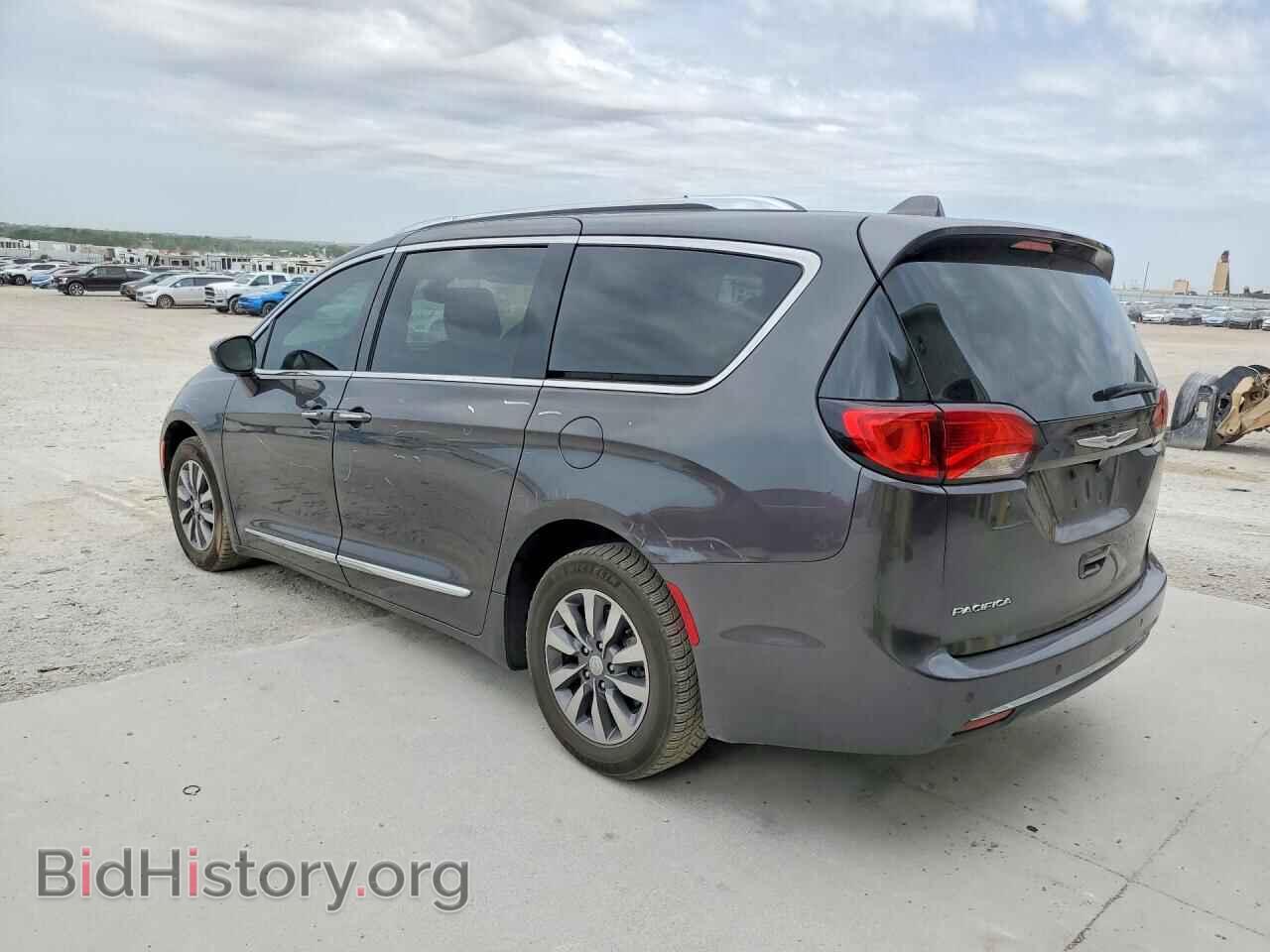 2019 CHRYSLER PACIFICA - VIN: 2C4RC1EG3KR645650 - Photo 2
