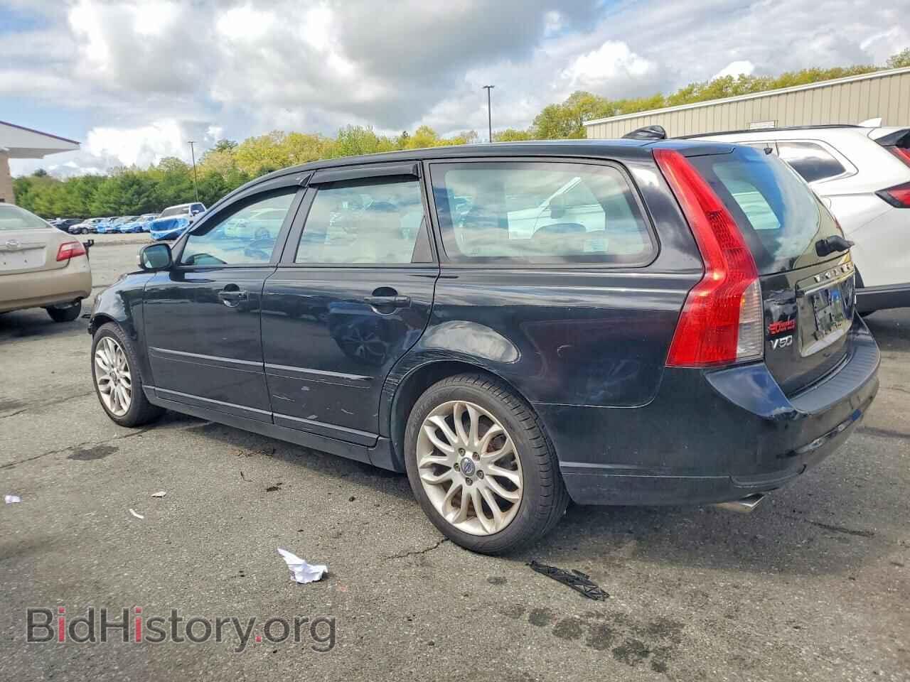2011 VOLVO V50 - VIN: YV1672MW0B2625645 - Фото 2