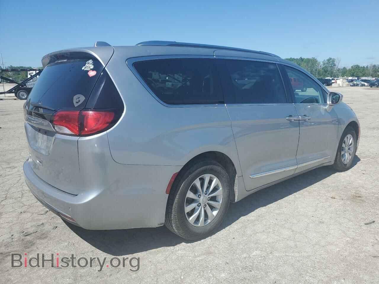 2019 CHRYSLER PACIFICA - VIN: 2C4RC1BG8KR539649 - Фото 3