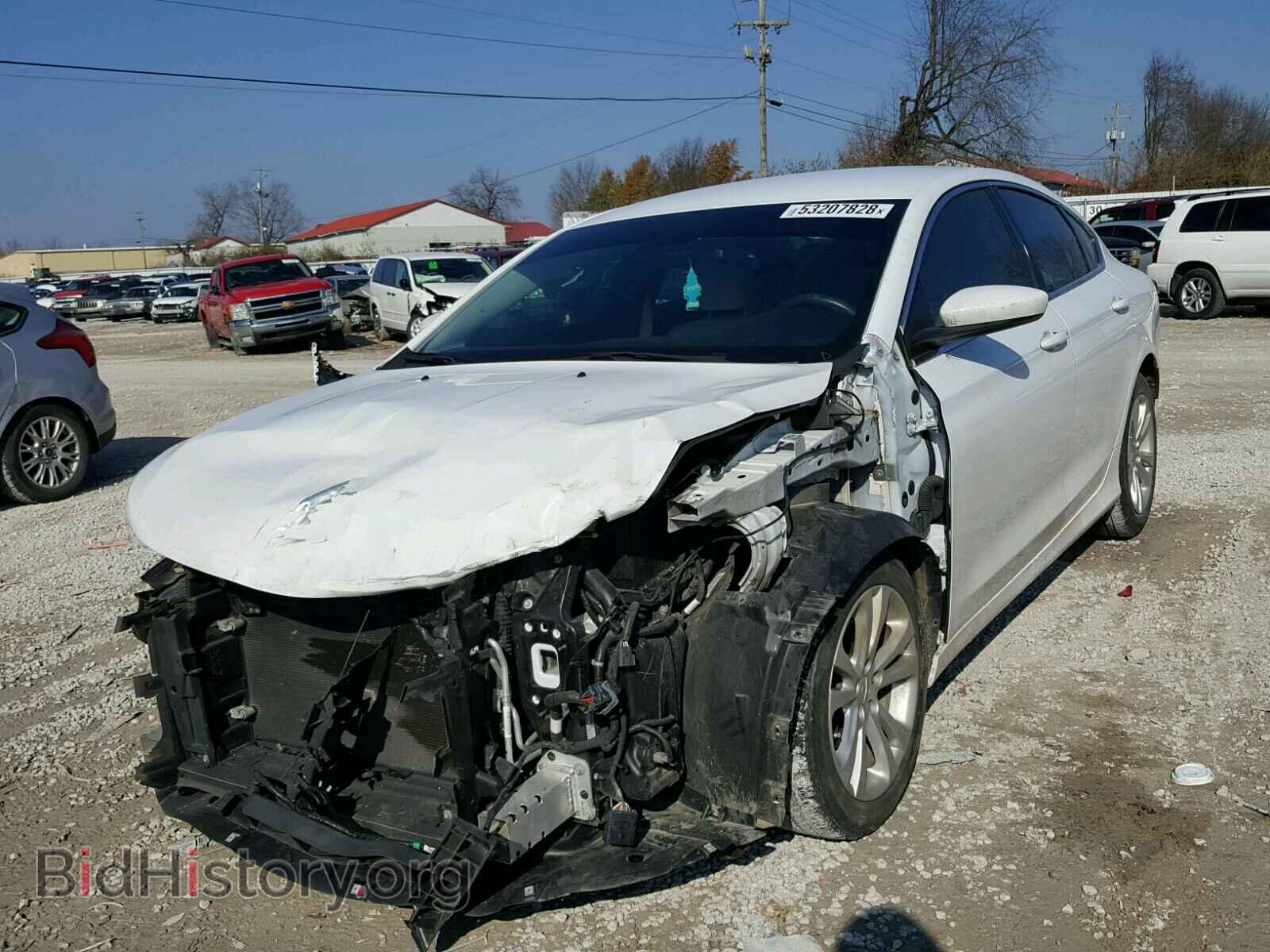 2015 CHRYSLER 200 - VIN: 1C3CCCAB3FN528864 - Photo 2