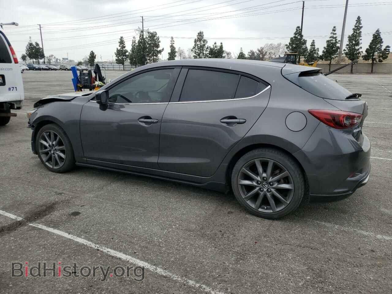 2018 MAZDA 3 - VIN: 3MZBN1M31JM185465 - Фото 2