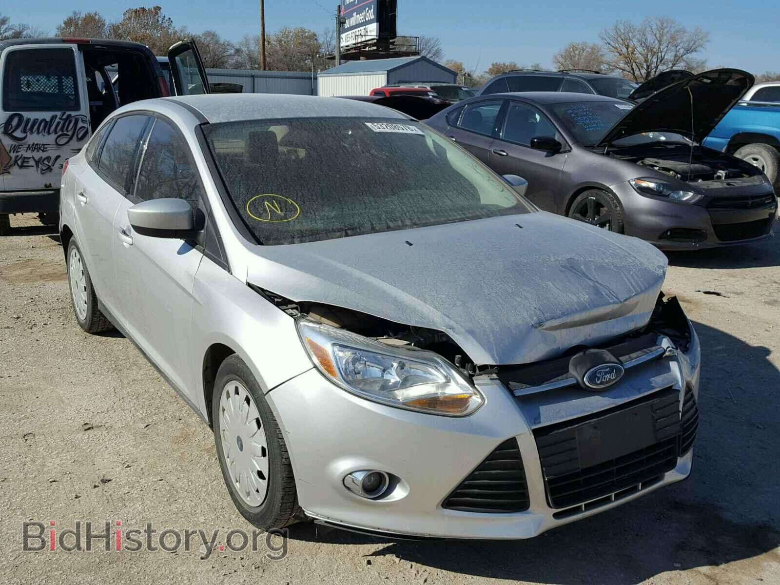 Photo 1FAHP3F27CL236081 - FORD FOCUS 2012