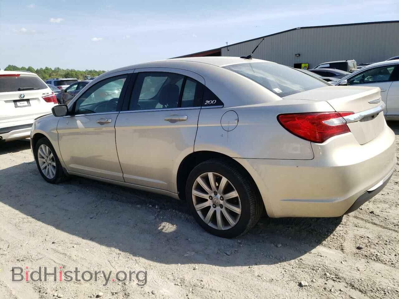 2013 CHRYSLER 200 - VIN: 1C3CCBBBXDN696054 - Фото 2