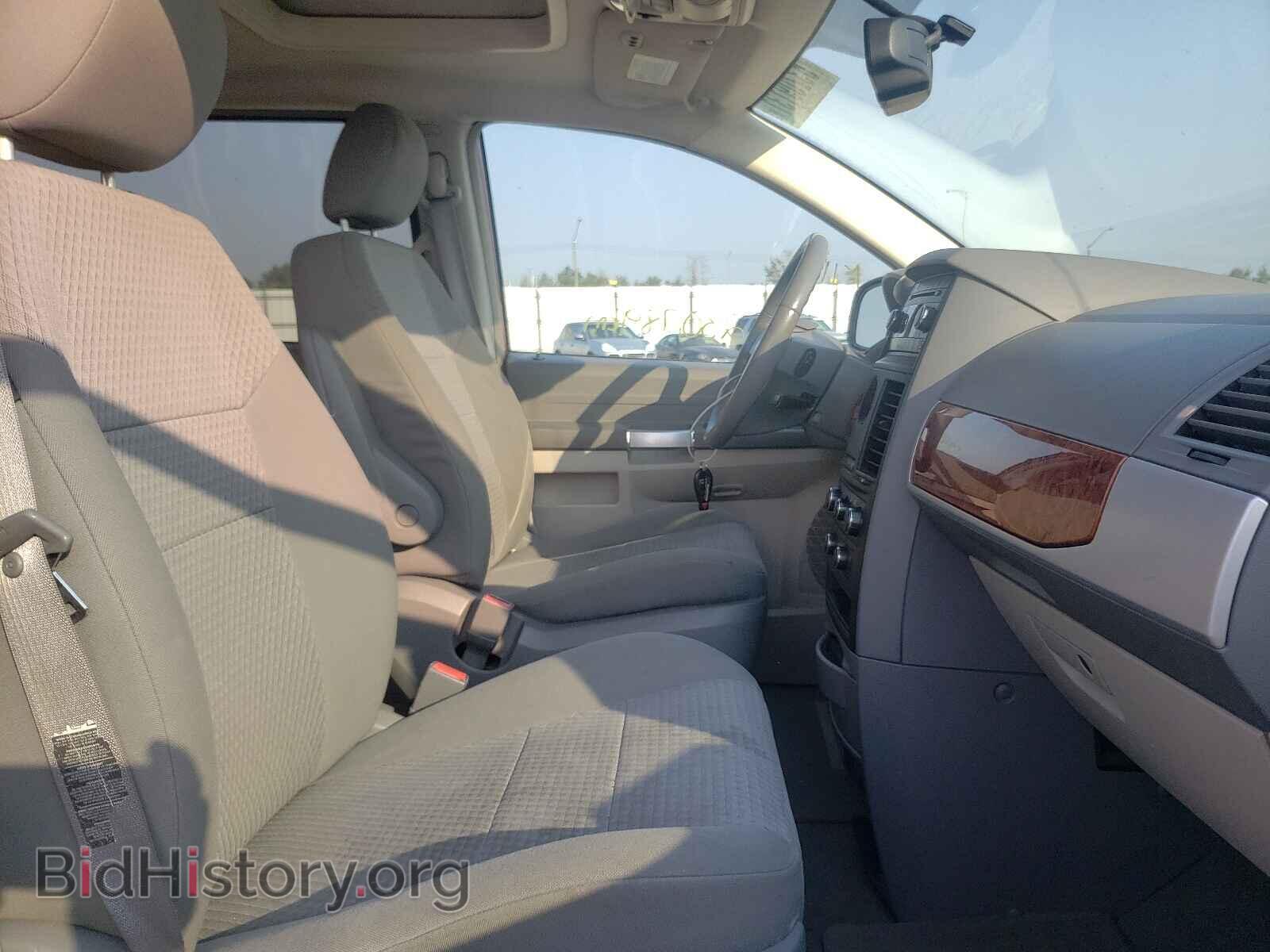 2008 CHRYSLER MINIVAN - VIN: 2A8HR54P48R764828 - Фото 5