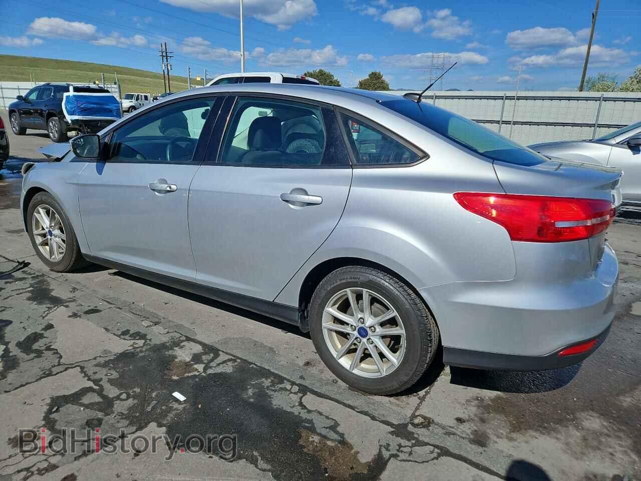 2017 FORD FOCUS - VIN: 1FADP3F2XHL277097 - Фото 2