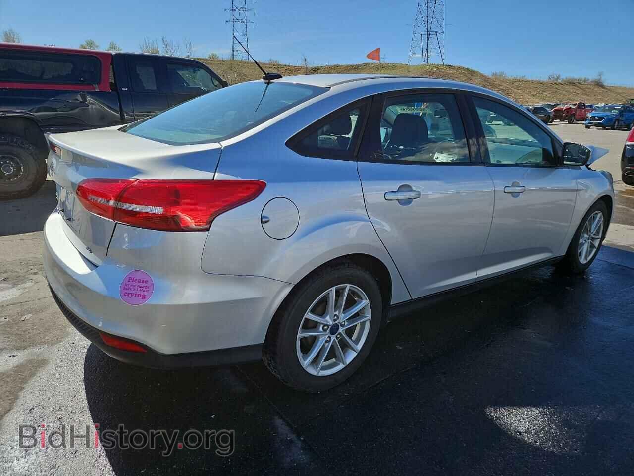 2017 FORD FOCUS - VIN: 1FADP3F2XHL277097 - Фото 3