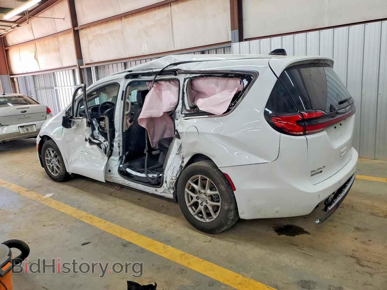 2024 CHRYSLER PACIFICA - VIN: 2C4RC1BG4RR119137 - Photo 2