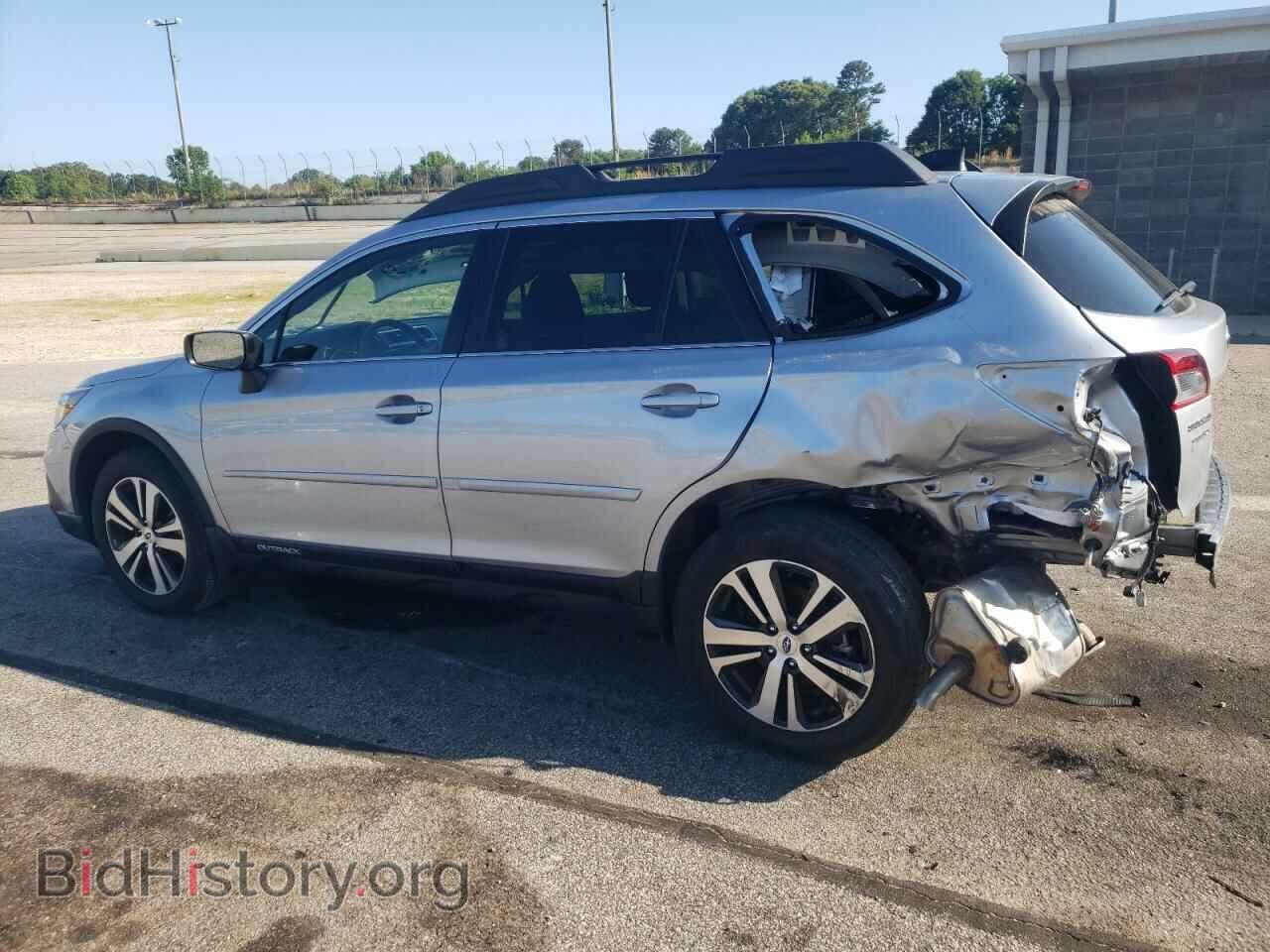 2018 SUBARU OUTBACK - VIN: 4S4BSANC6J3310676 - Фото 2
