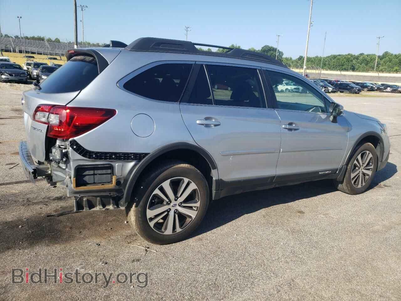 2018 SUBARU OUTBACK - VIN: 4S4BSANC6J3310676 - Фото 3