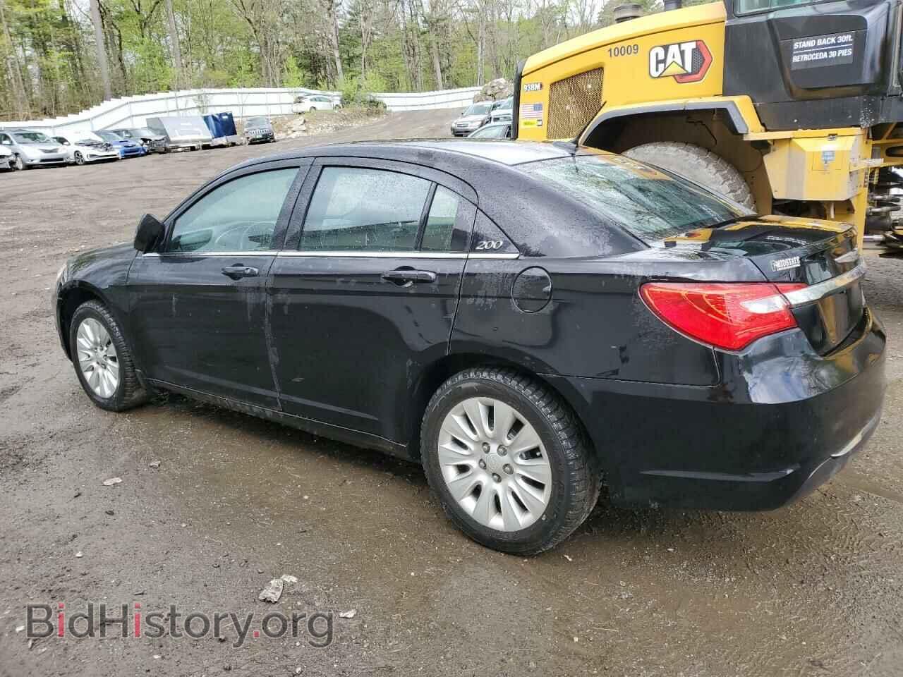 2013 CHRYSLER 200 - VIN: 1C3CCBABXDN561173 - Фото 2