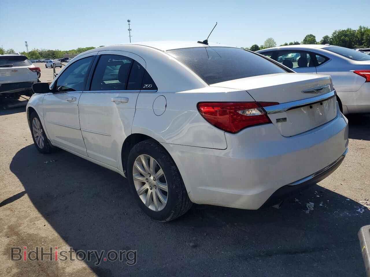 2013 CHRYSLER 200 - VIN: 1C3CCBBG6DN743043 - Фото 2