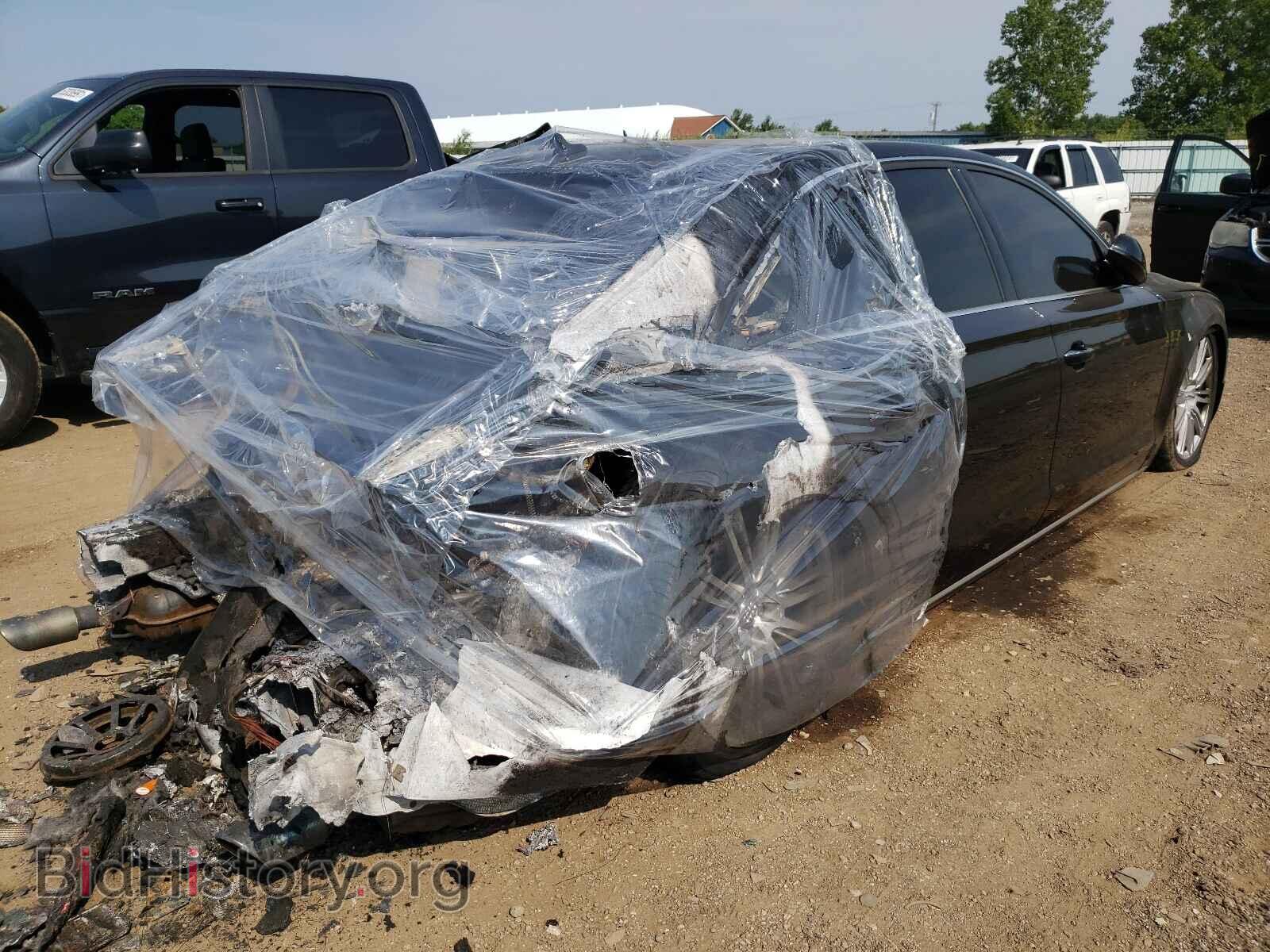 2011 AUDI A8 - VIN: WAURVAFD0BN026349 - Фото 4