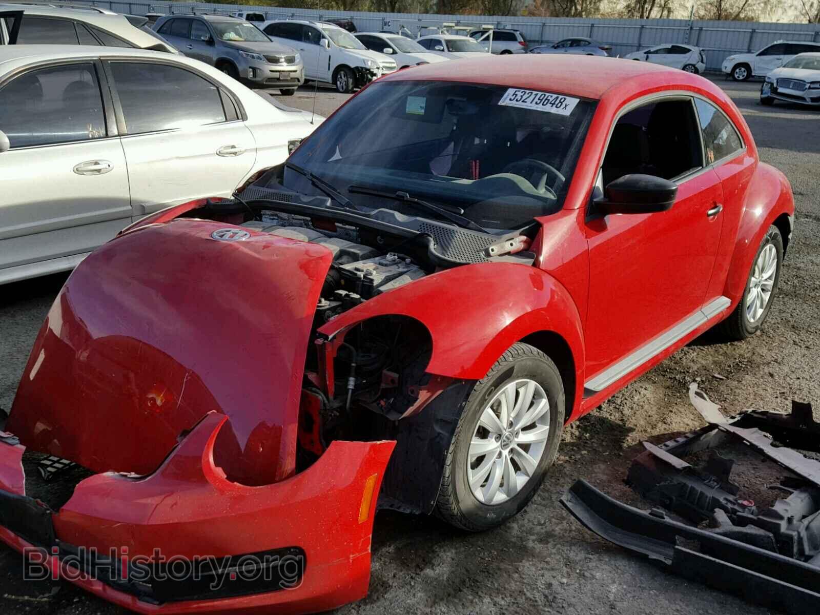 2013 VOLKSWAGEN BEETLE - VIN: 3VWFX7AT3DM604763 - Фото 2