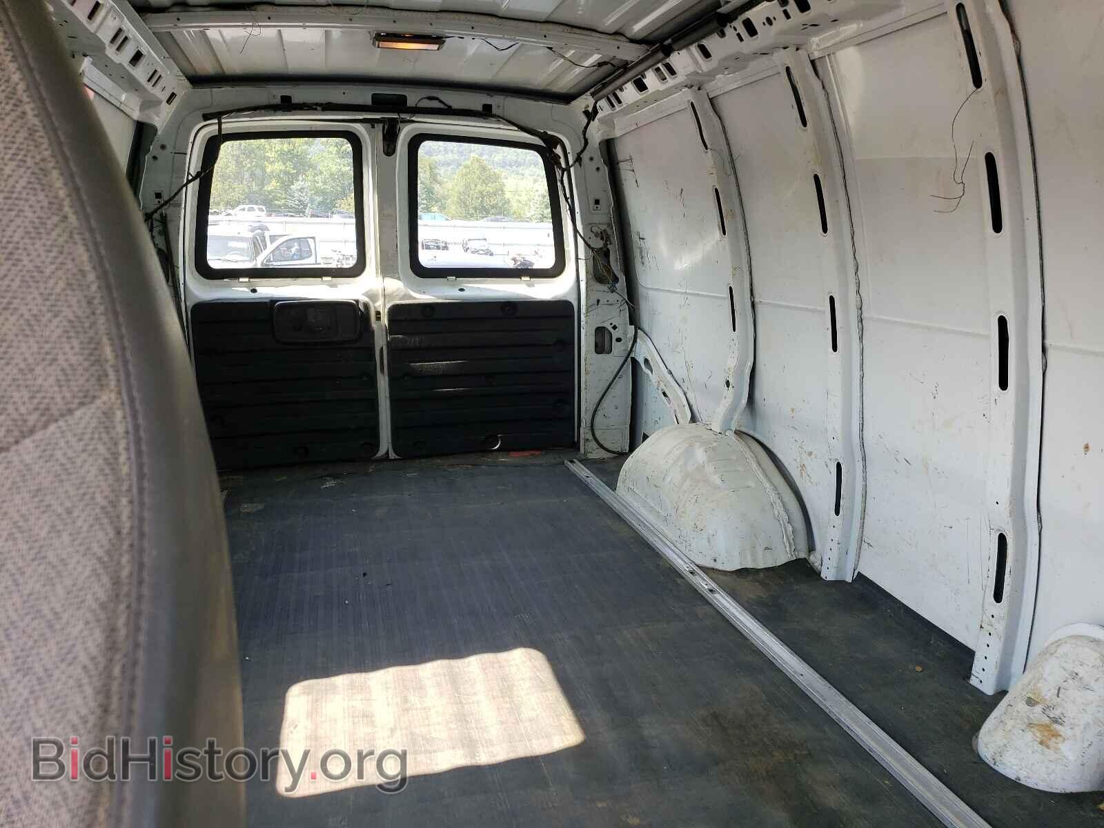 2010 CHEVROLET EXPRESS - VIN: 1GCUGADXXA1174714 - Фото 6