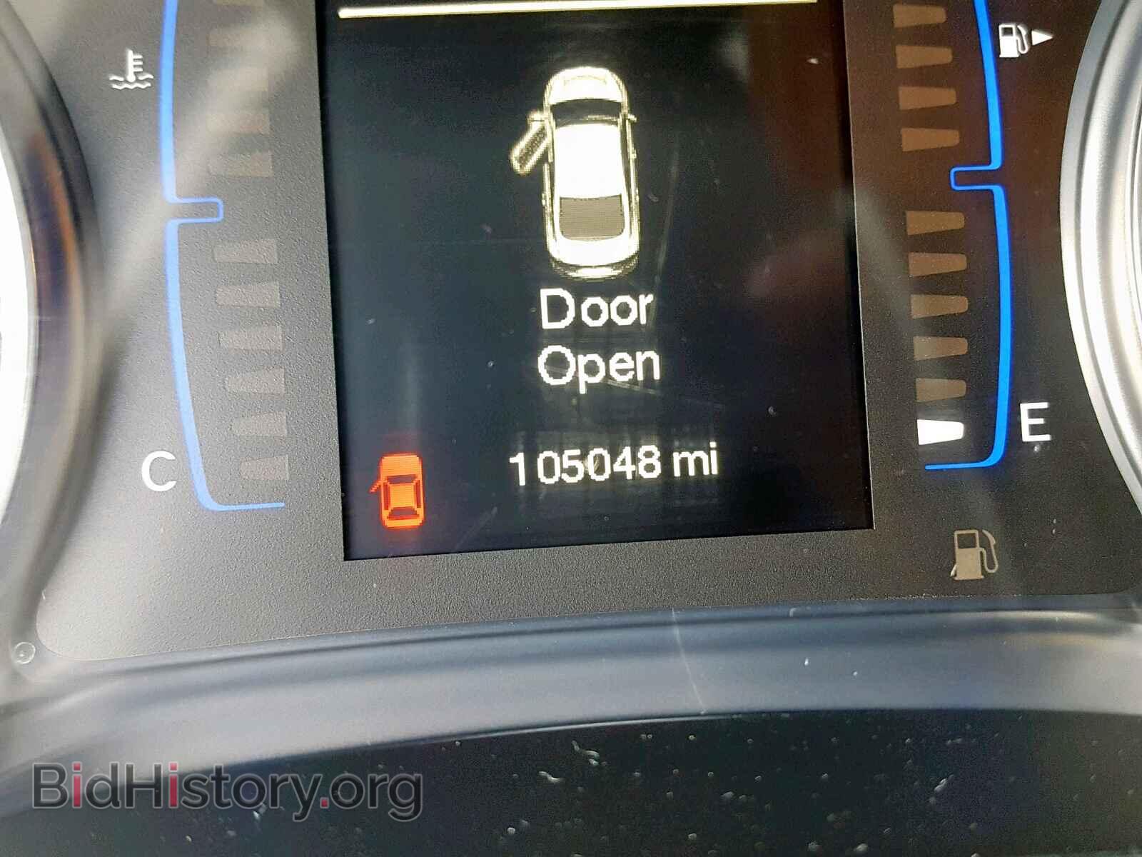 2015 CHRYSLER 200 - VIN: 1C3CCCAB5FN758194 - Фото 8
