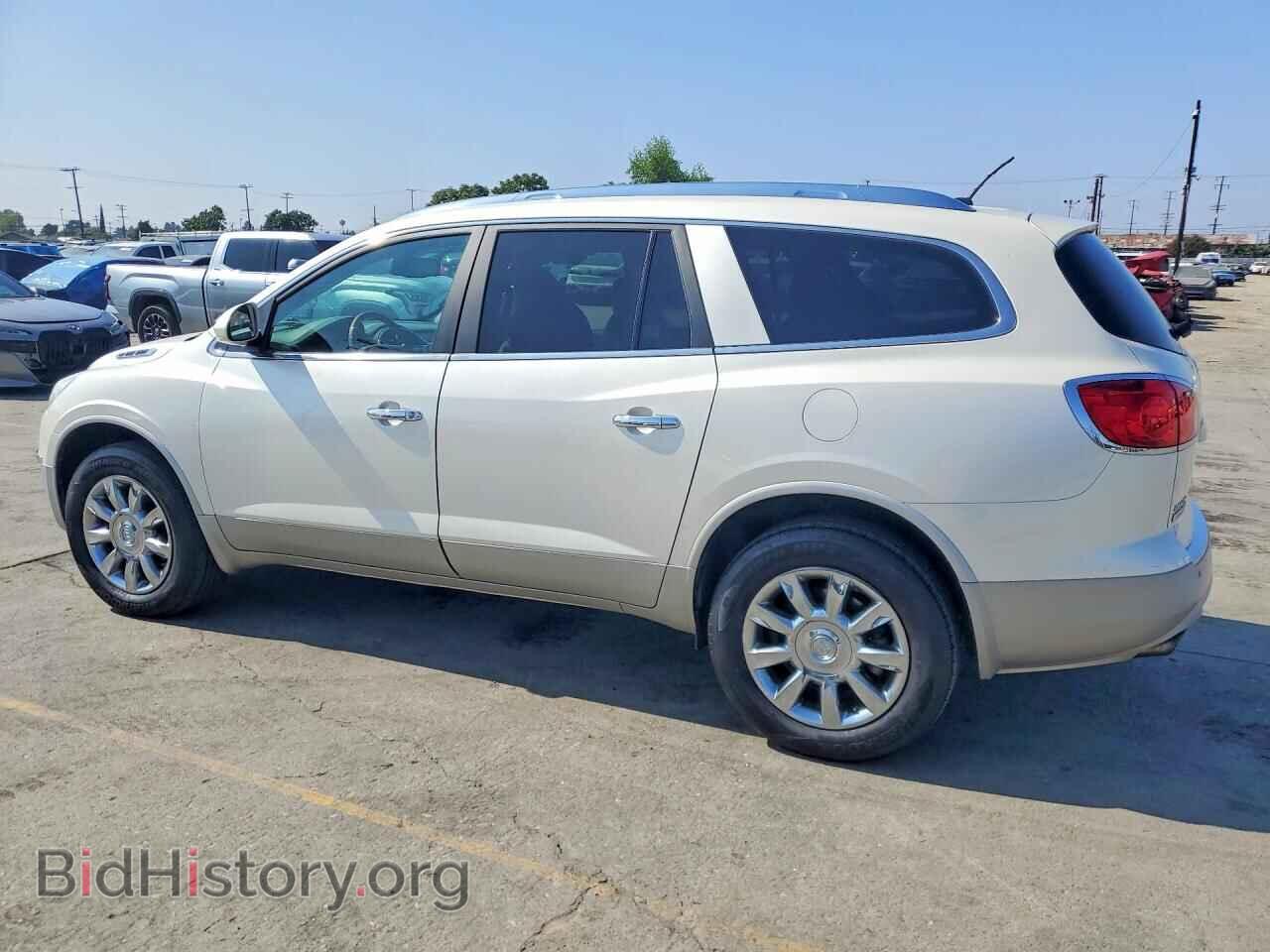 2011 BUICK ENCLAVE - VIN: 5GAKRBED4BJ308826 - Фото 2