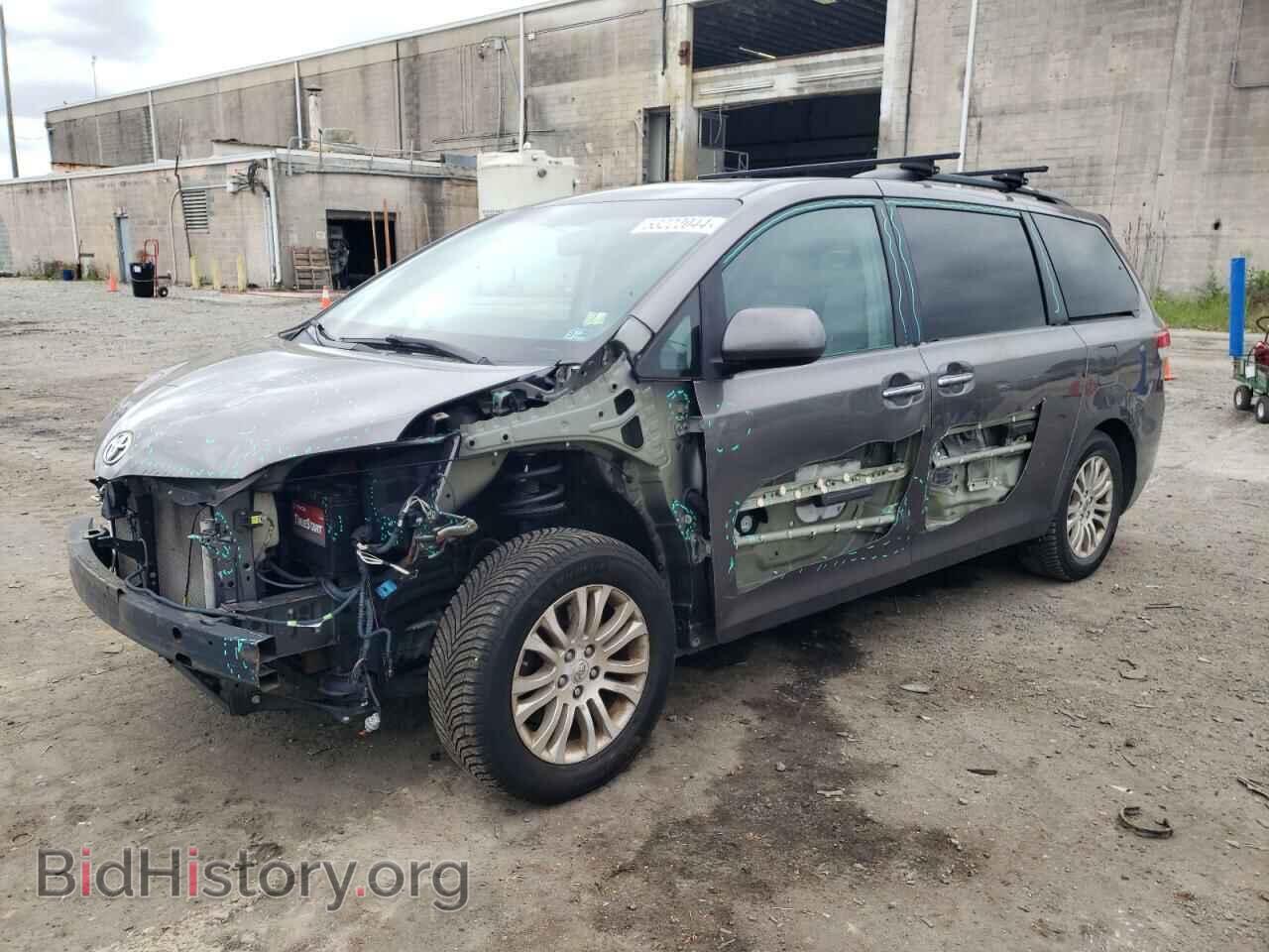 Фотография 5TDYK3DC5BS046216 - TOYOTA All Models 2011