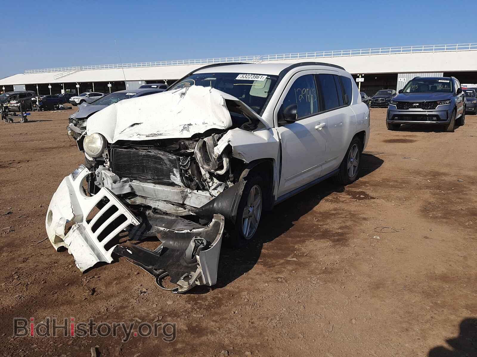 2010 JEEP COMPASS - VIN: 1J4NT4FB7AD601813 - Фото 2