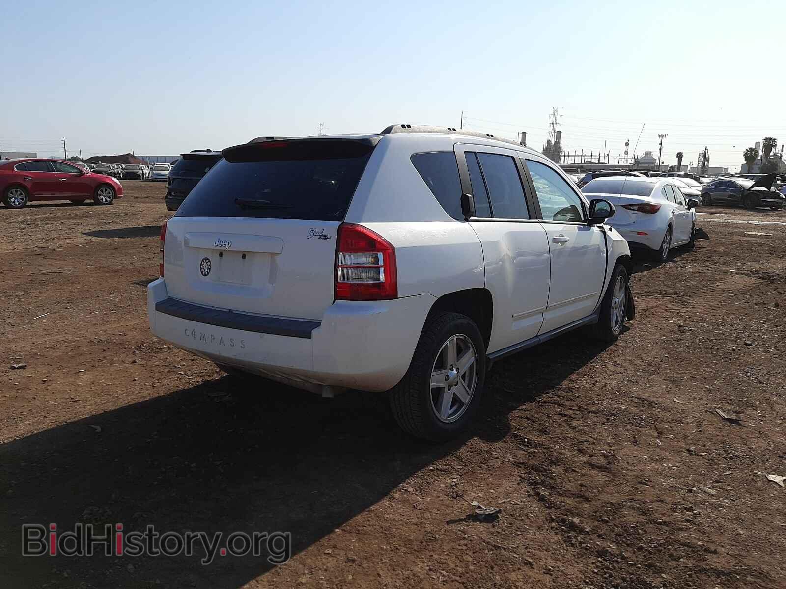 2010 JEEP COMPASS - VIN: 1J4NT4FB7AD601813 - Фото 4