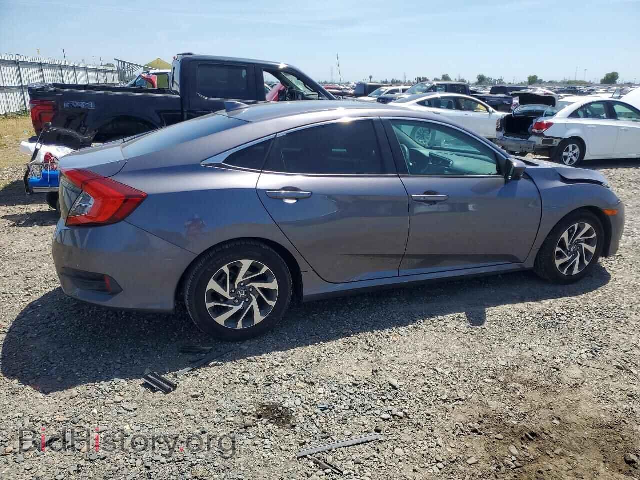 2018 HONDA CIVIC - VIN: 2HGFC2F73JH594440 - Фото 3