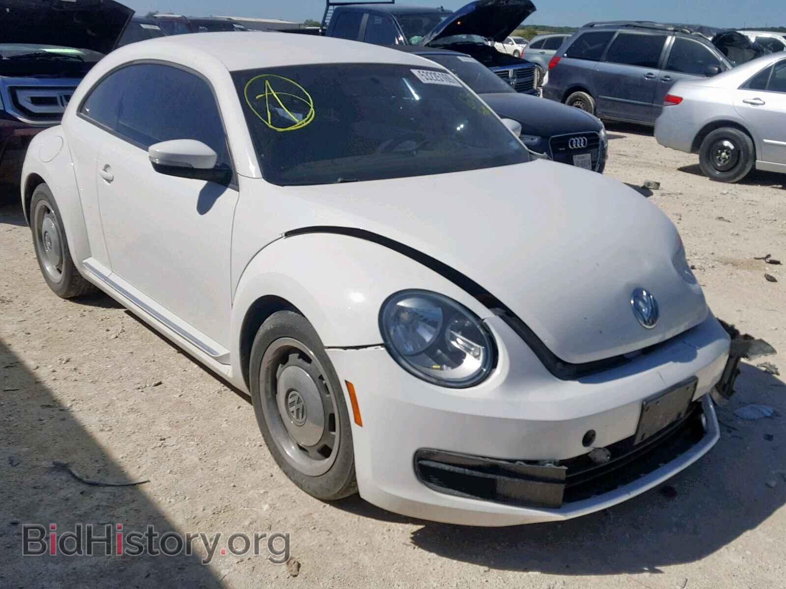 Фотография 3VWJP7AT2CM628156 - VOLKSWAGEN BEETLE 2012