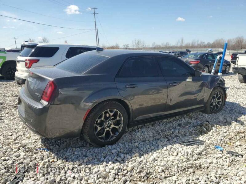 2016 Chrysler 300 (VIN 2C3CCAGG9GH111623) — photo 3 of 12
