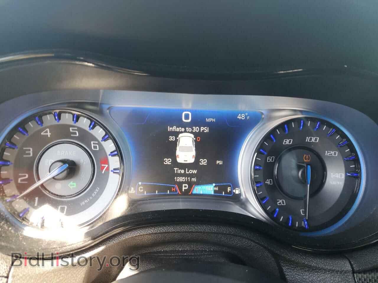 2016 CHRYSLER 300 - VIN: 2C3CCAGG9GH111623 - Фото 9