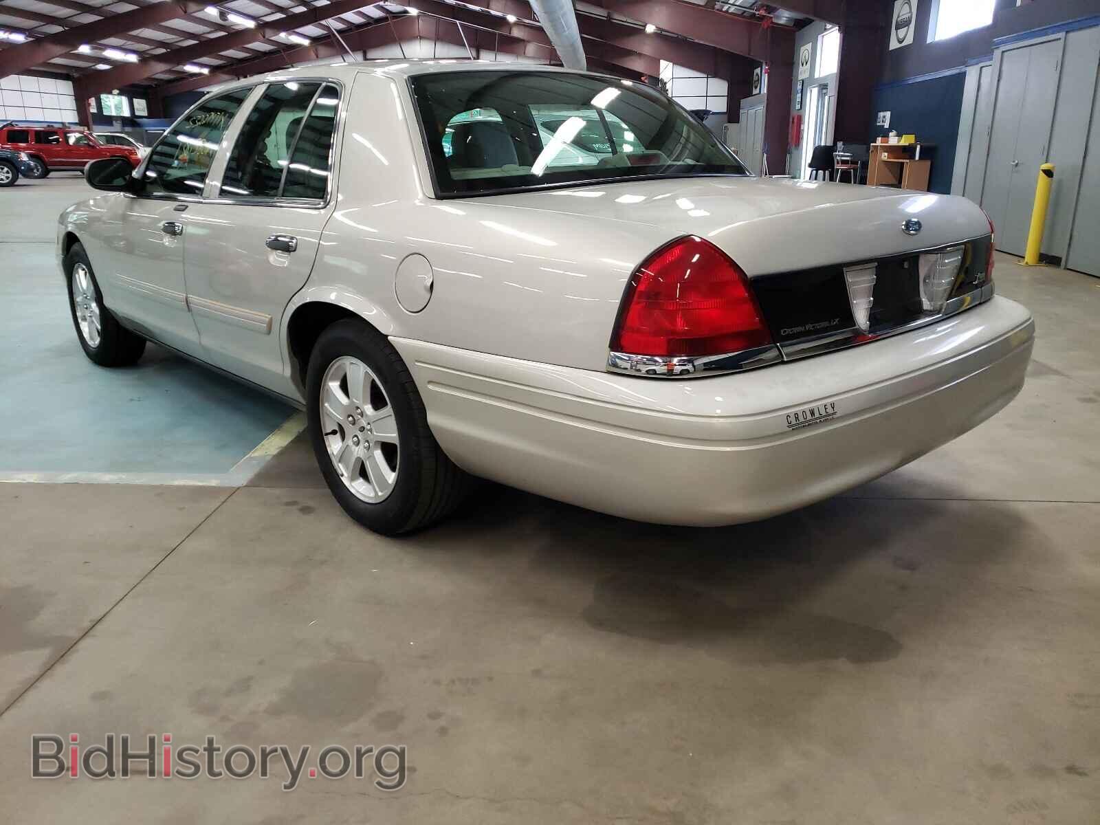 2011 FORD CROWN VIC - VIN: 2FABP7EV2BX161784 - Фото 3
