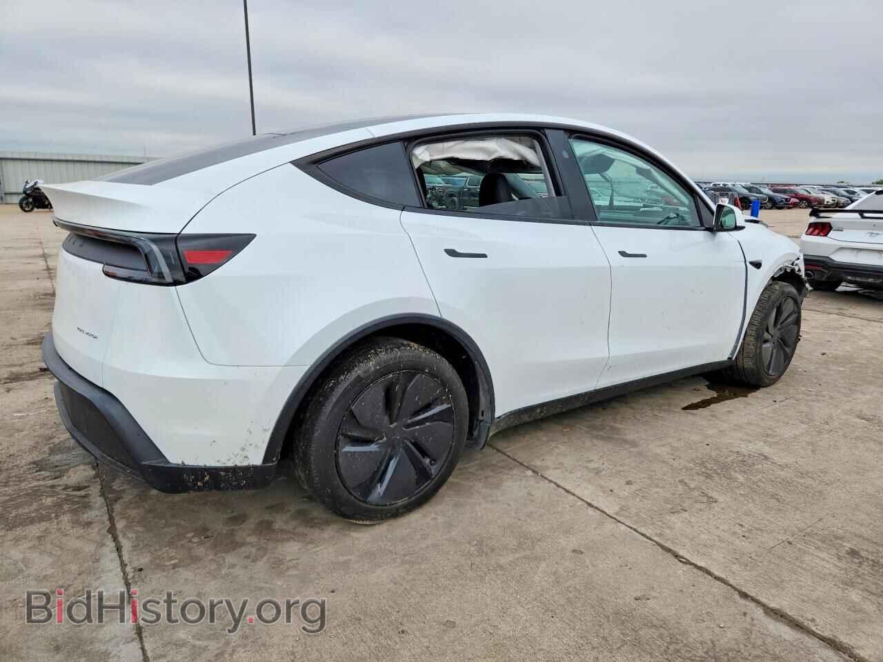 2026 TESLA MODEL Y - VIN: 7SAYGDEE3TA429634 - Photo 3