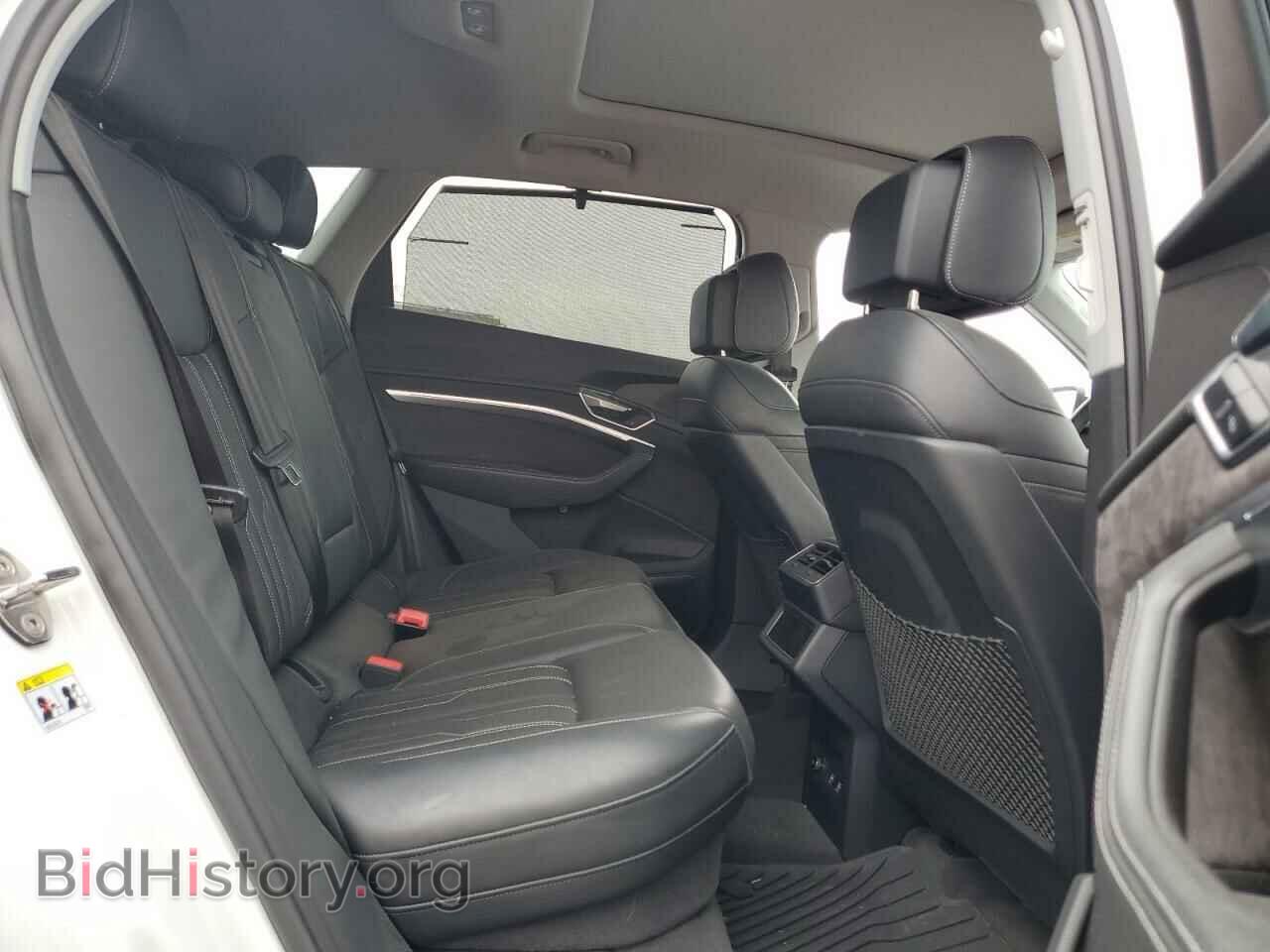 2019 AUDI E-TRON - VIN: WA1VAAGE9KB009355 - Фото 11