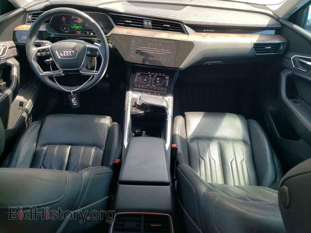 2019 AUDI E-TRON - VIN: WA1VAAGE9KB009355 - Фото 8