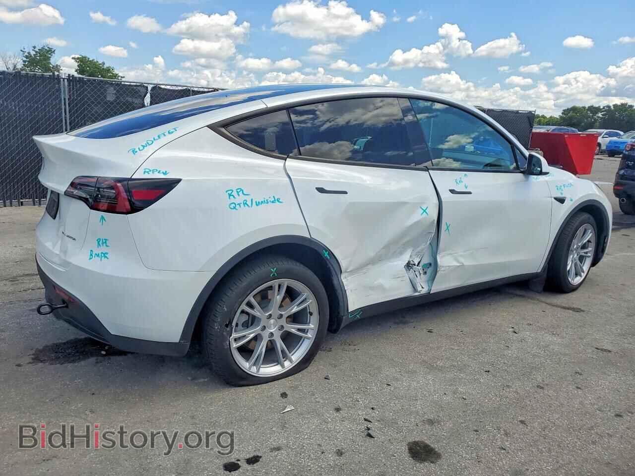 2024 TESLA MODEL Y - VIN: 7SAYGDEE4RA257574 - Photo 3