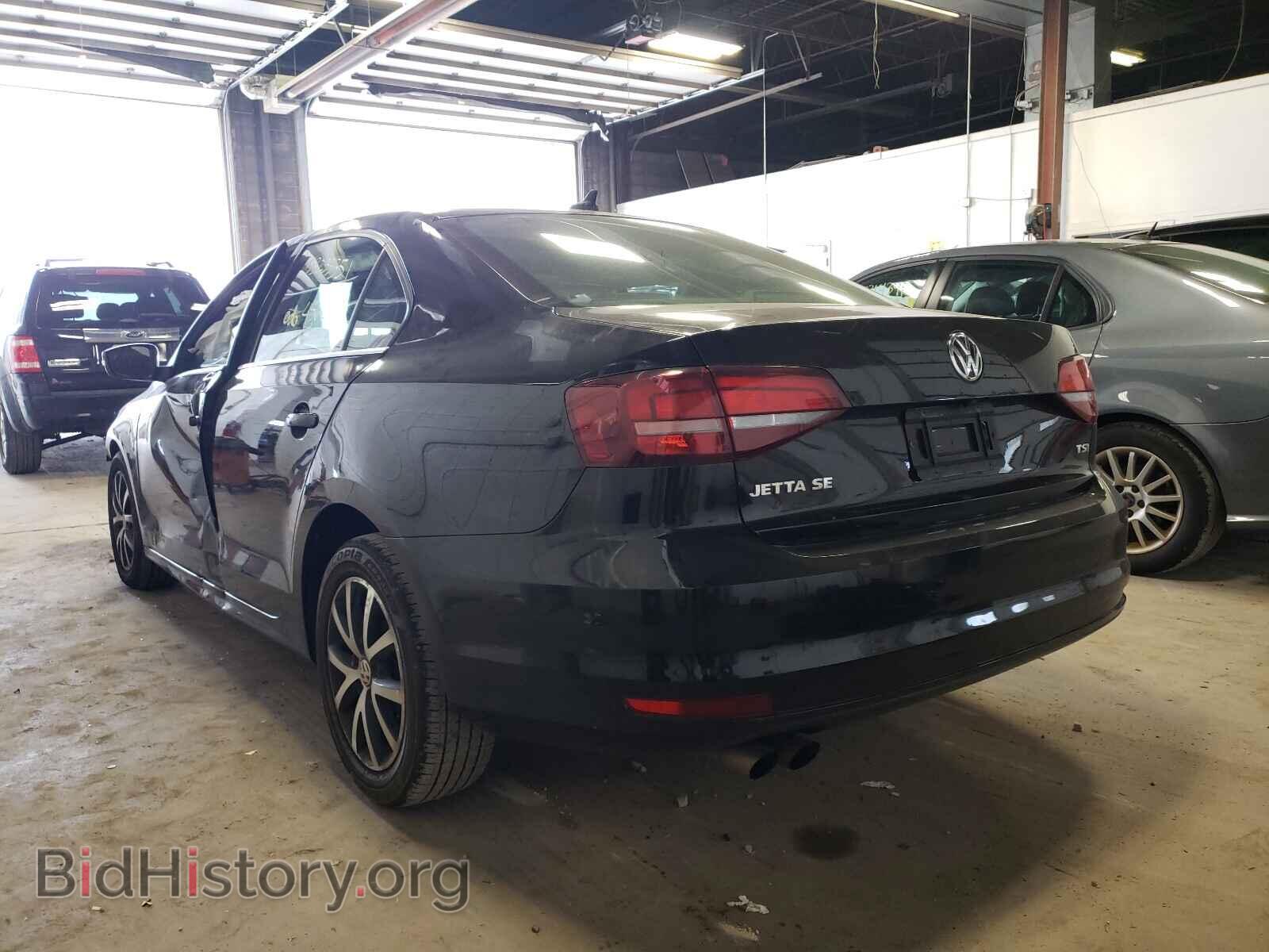 2017 VOLKSWAGEN JETTA - VIN: 3VWDB7AJ7HM292070 - Фото 3