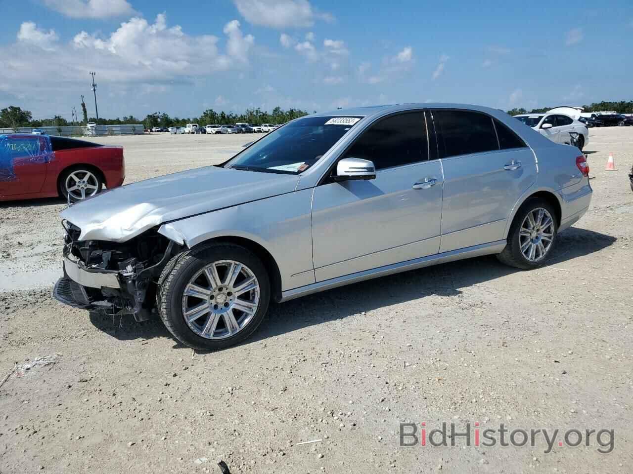 Photo WDDHF8JB8DA755645 - MERCEDES-BENZ E-CLASS 2013