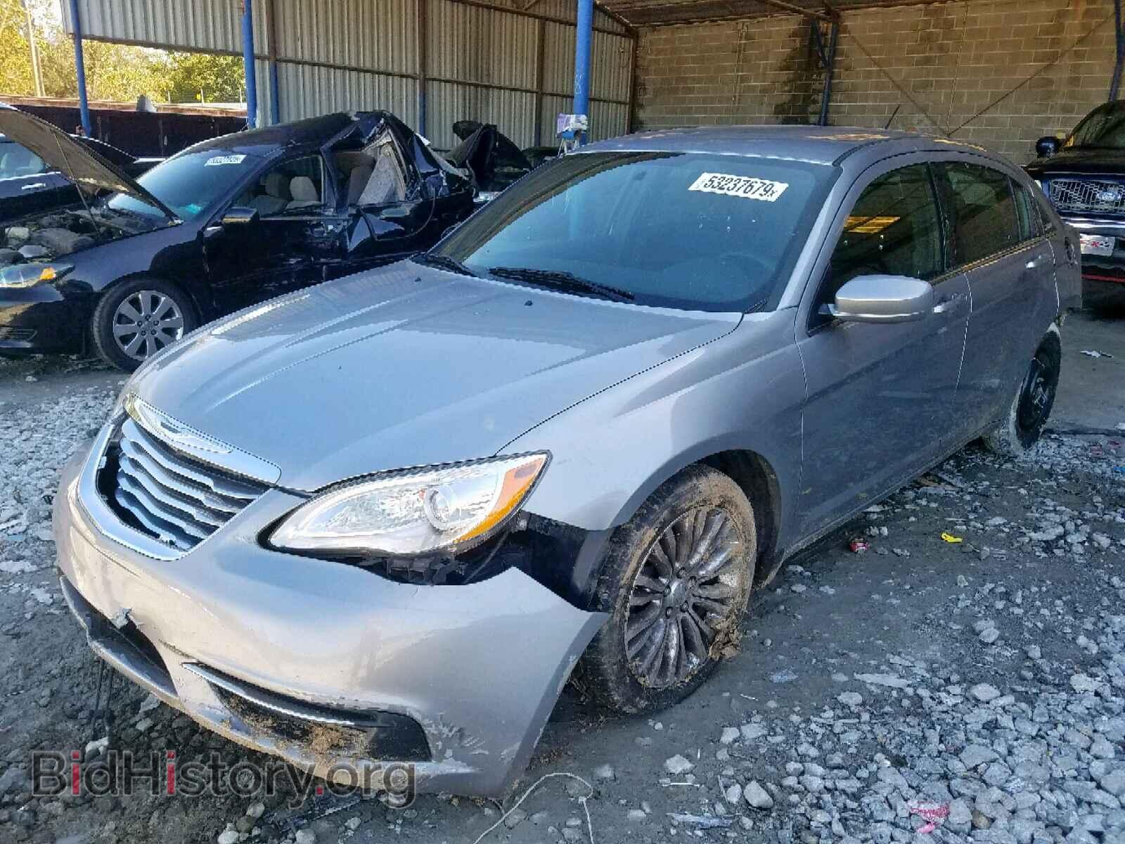 2013 CHRYSLER 200 - VIN: 1C3CCBAB9DN671146 - Фото 2