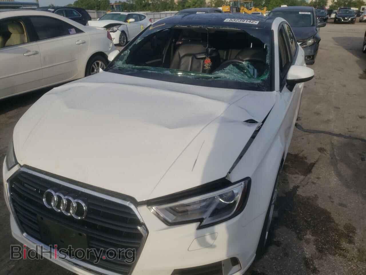 2018 AUDI A3 - VIN: WAUB8GFF3J1072647 - Фото 9