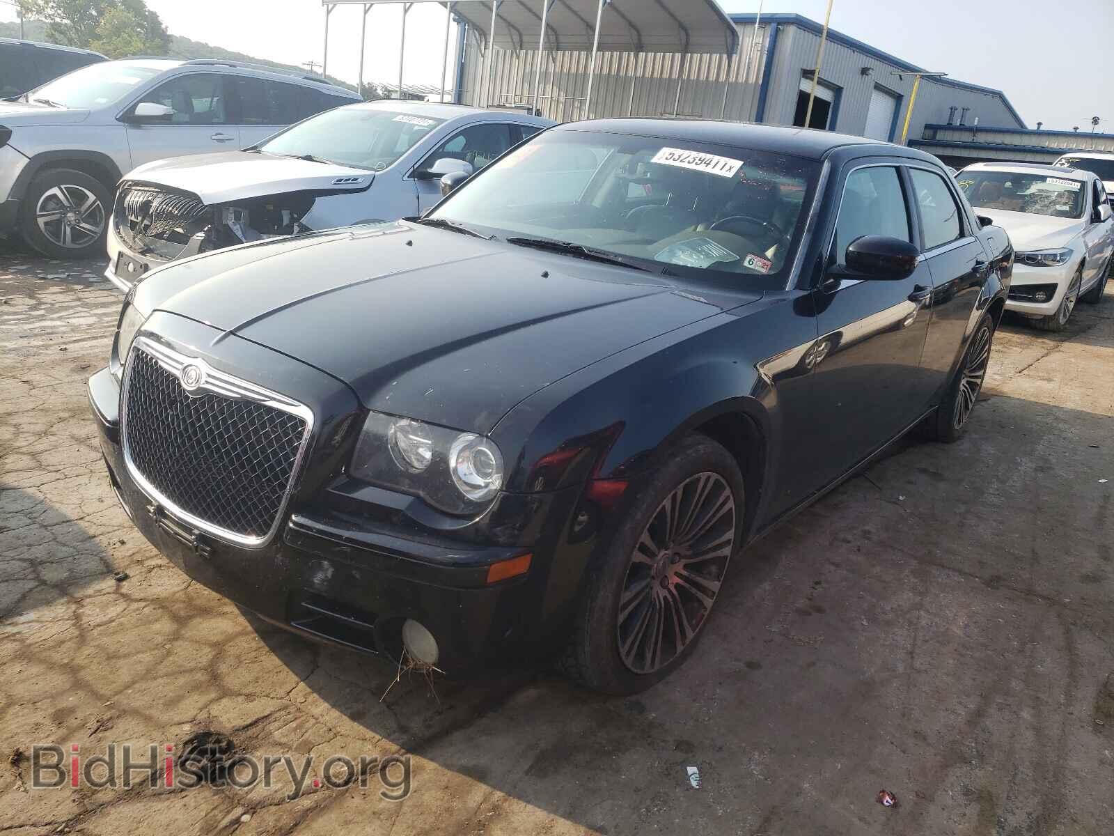 2010 CHRYSLER 300 - VIN: 2C3CA2CV7AH328823 - Фото 2