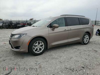 2017 Chrysler PACIFICA Touring L, светло-коричневый — VIN 2C4RC1BGXHR584388, Copart