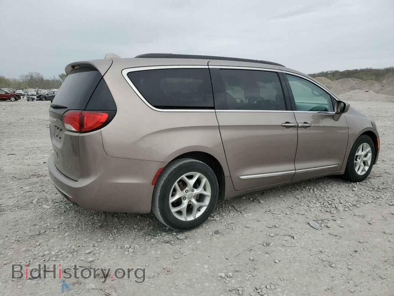 2017 CHRYSLER PACIFICA - VIN: 2C4RC1BGXHR584388 - Фото 3